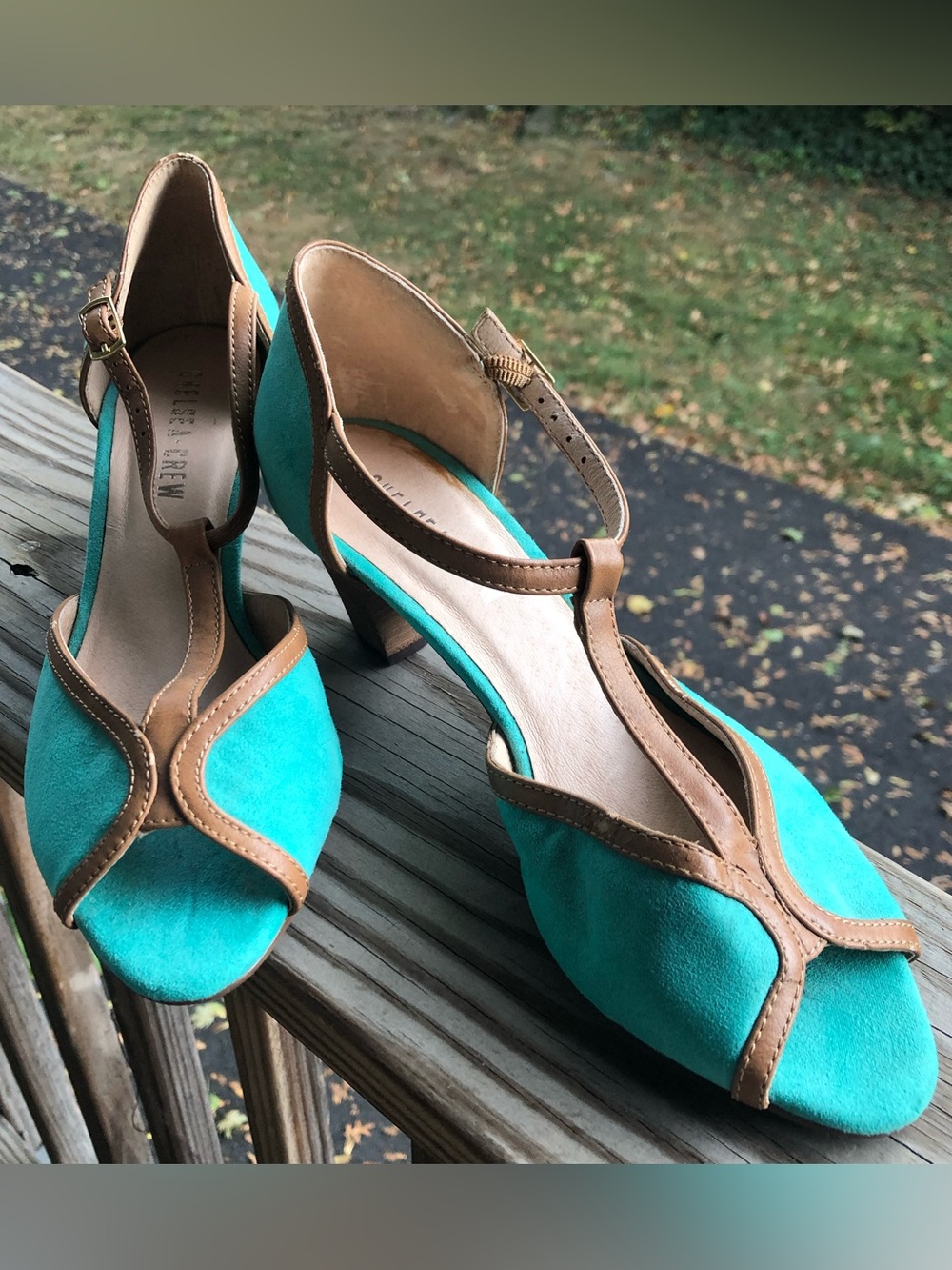 NWOT Chelsea Crew VTG Style Teal Suede T-Strap Heels with Brown Trim